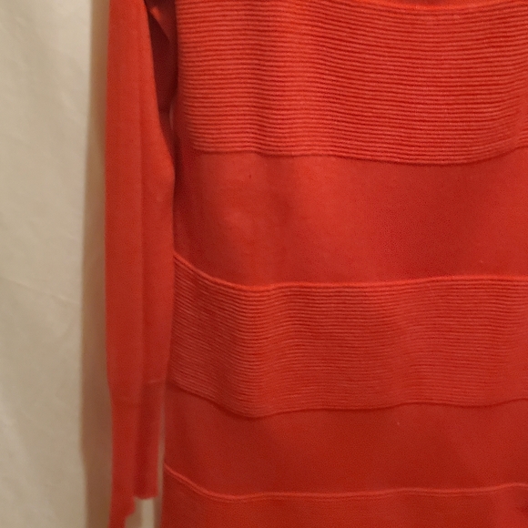 RED CUPIO SWEATER. SMALL, BEAUTIFUL - Picture 5 of 8